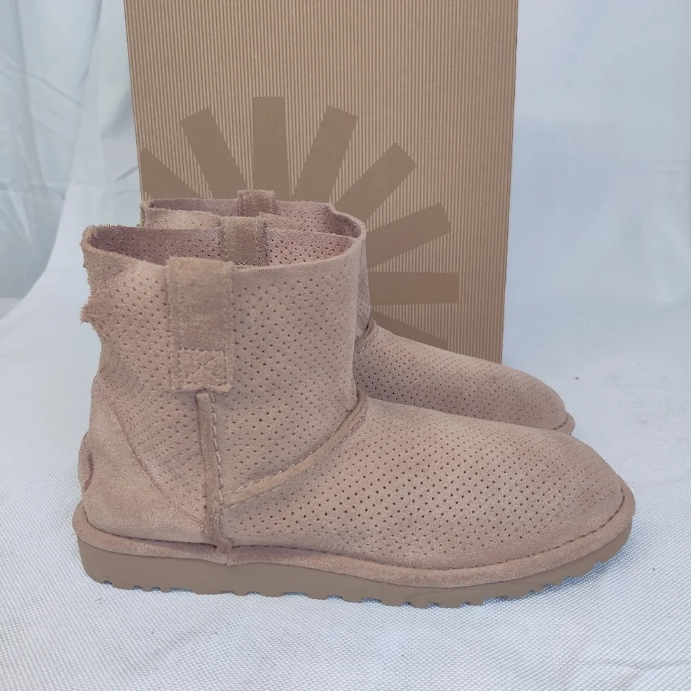Ugg Classic Unlined Mini Perf Boots Tan Size 6 w/ Flaws